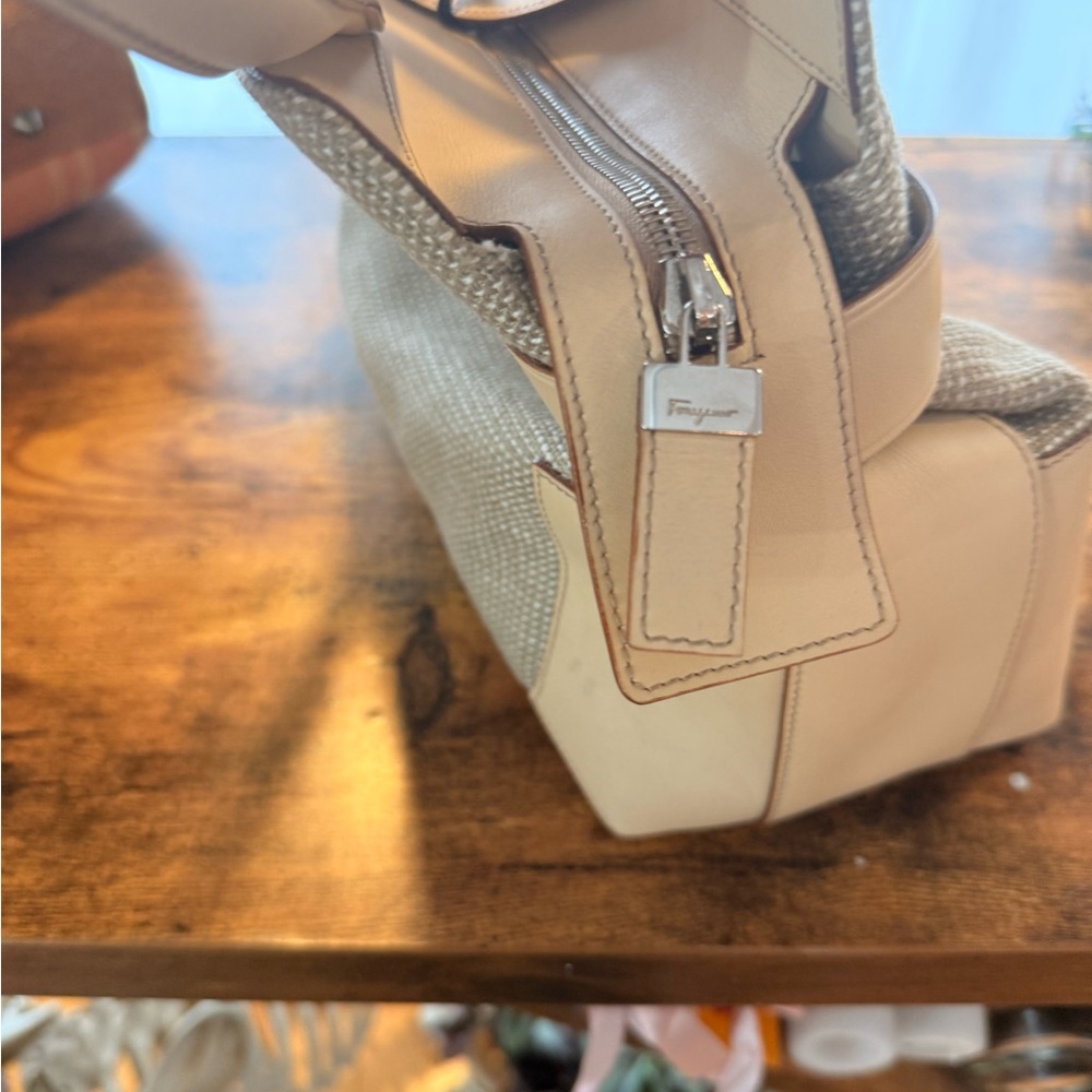 NWT salvatore ferragamo tote. - Picture 4 of 15